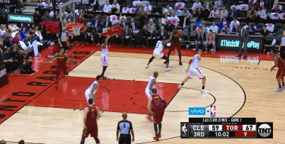 卡佩罗：阿莱格里让一支散乱的米兰具备争冠实力，但还少中锋（卡佩罗：阿莱格里将散乱的米兰打造成争冠之师，但仍缺中锋）