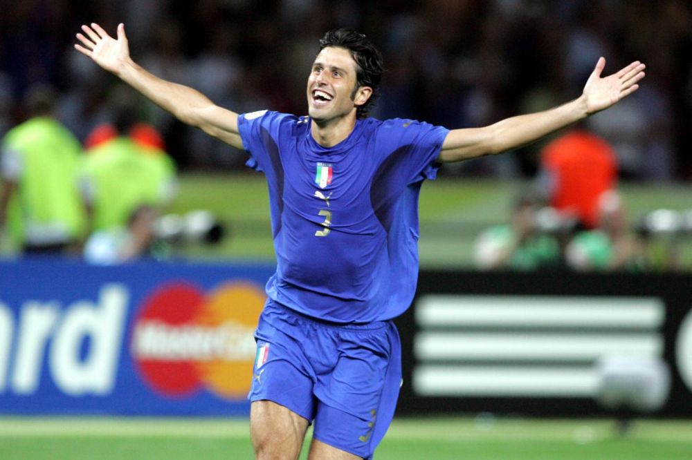 斯基拉：国米派球探考察卡利亚里20岁的右翼卫帕莱斯特拉（据斯基拉报道，国米派球探赴卡利亚里考察20岁右翼卫帕莱斯特拉）