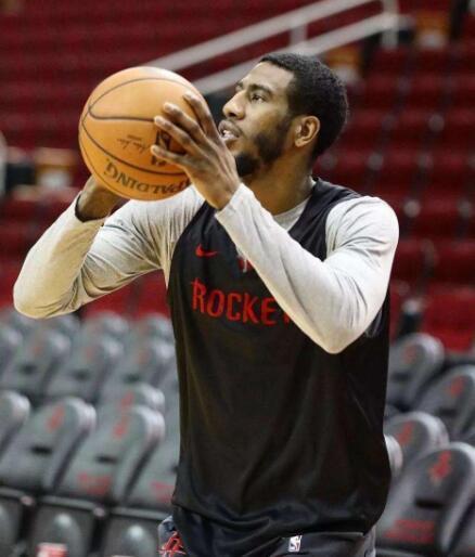 卡洛斯-奥古斯托：我还需要提高，这样才能为国家队做好准备（卡洛斯-奥古斯托：我必须不断提升，才能为国家队充分准备）