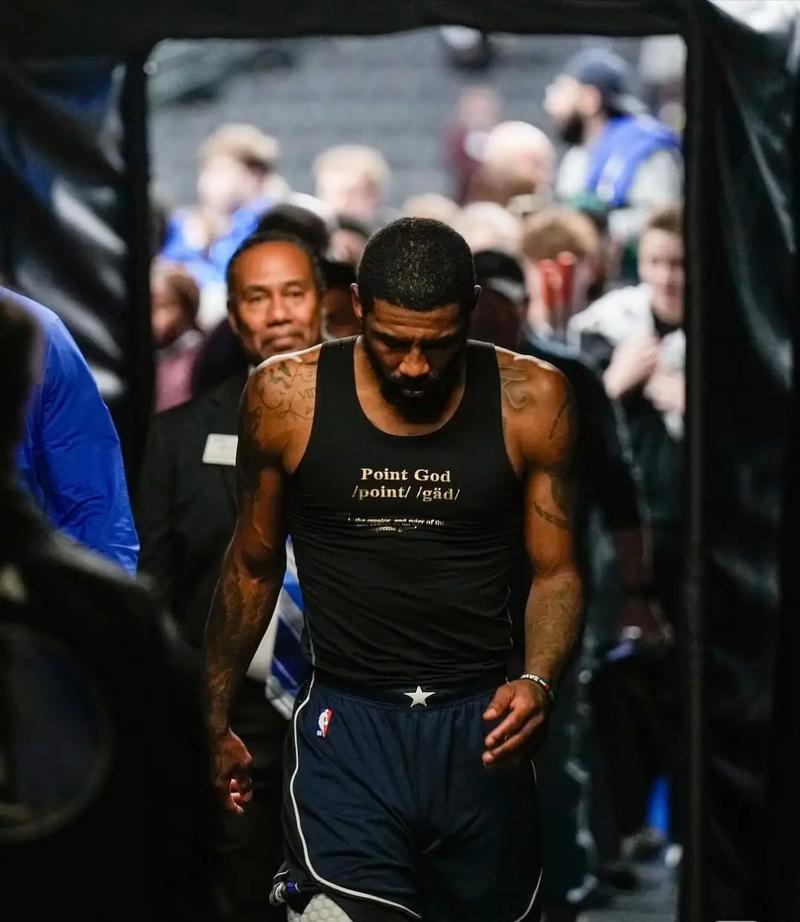 恩里克：不会过多回想过去取得的成绩，我的注意力始终在当下（恩里克：不沉湎于过往荣誉，我只专注当下）