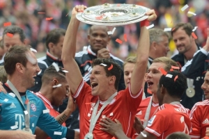 一场3-2让意甲榜首易主，阿莱格里神换人，让二追三奇迹逆袭（3-2逆转致意甲榜首易主，阿莱格里妙手换人上演让二追三奇迹）