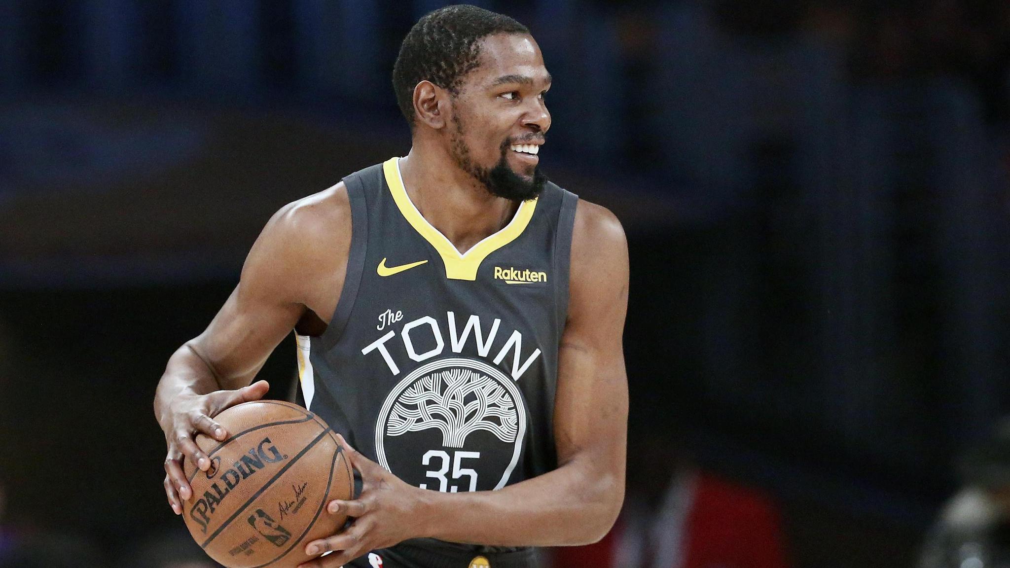 FIFA女足最新排名：中国女足下降一位至世界第17，亚洲第四（国际足联女足排名更新：中国女足跌至世界第17，居亚洲第4）