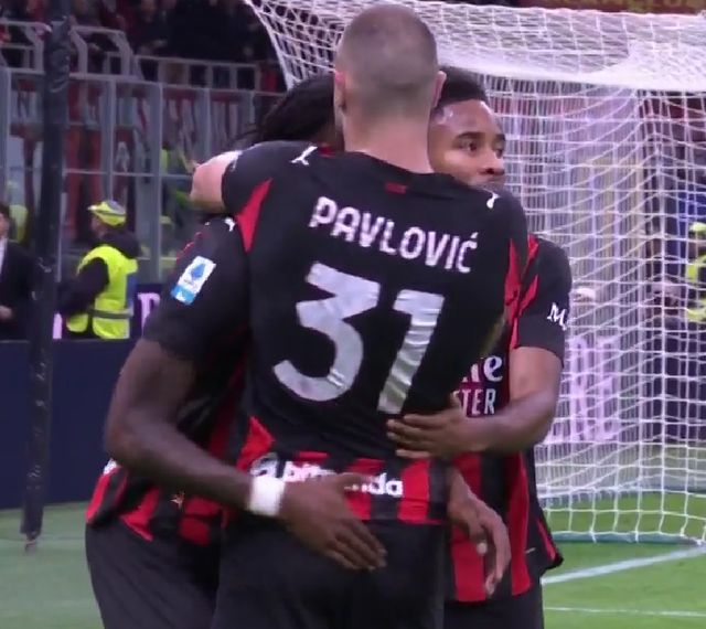 自由人聘请克里斯·德马科担任教练时，曾征求库里对他的评价（自由人在任命克里斯·德马科为教练前，曾向库里征求看法）