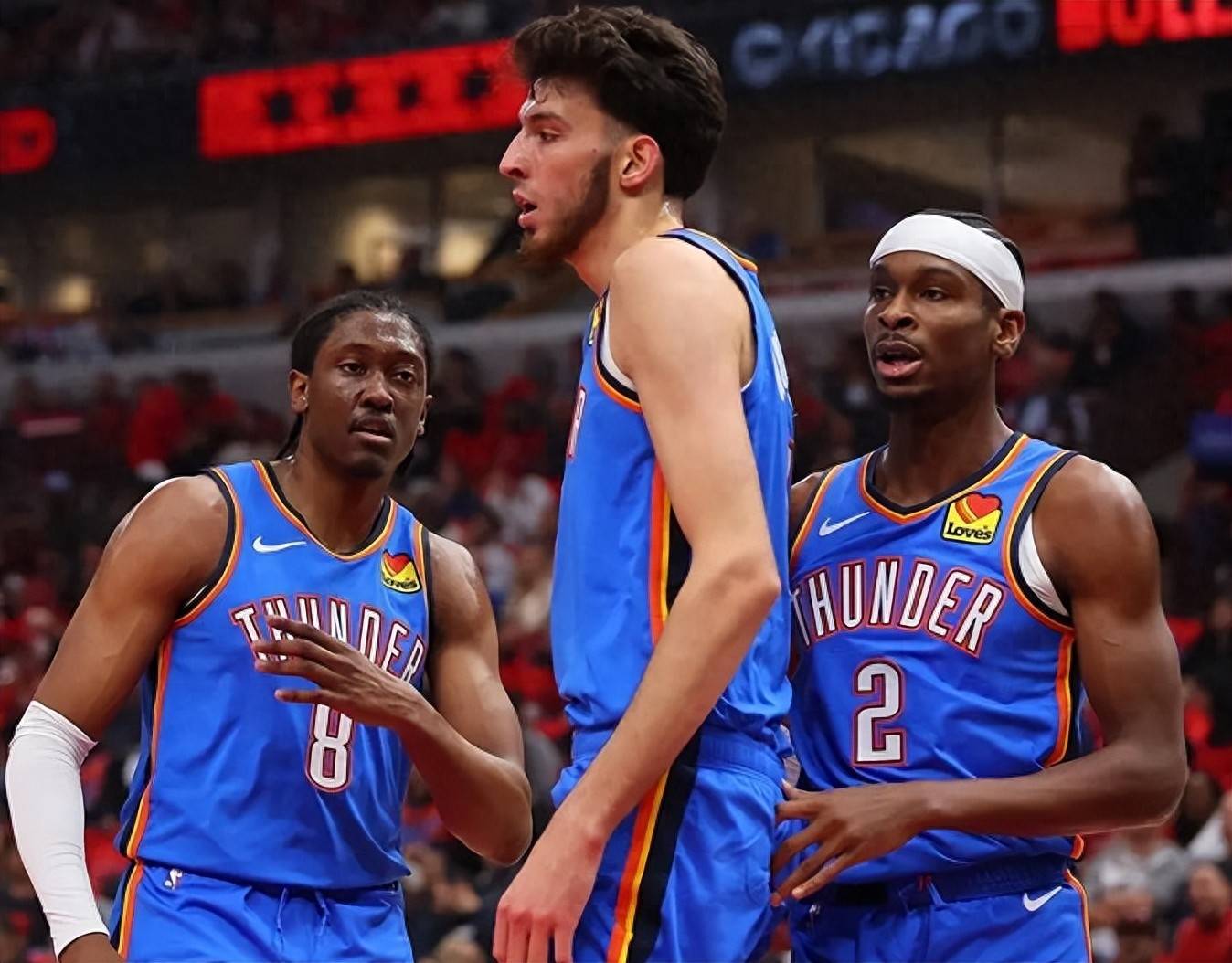 中超9／10月最佳阵容：卡扎伊什维利领衔，吴曦、吕焯毅入选（中超9-10月最佳阵容出炉：卡扎伊什维利领衔，吴曦、吕焯毅在列）