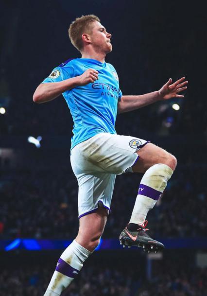 詹姆斯关键助攻锁定胜利（詹姆斯关键助攻锁定胜局）