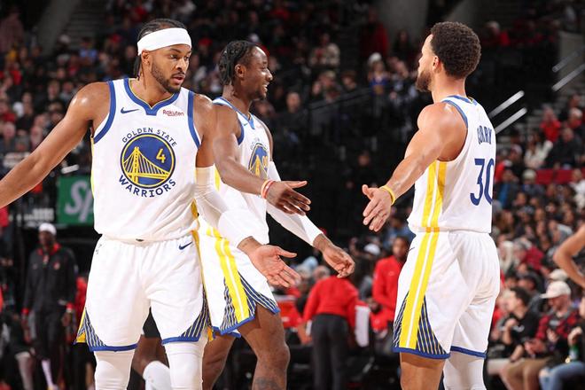 泰伦·卢：我和弗兰克一直保持紧密合作，在引援上我们有共识（泰伦·卢：与弗兰克保持密切配合，引援思路一致）