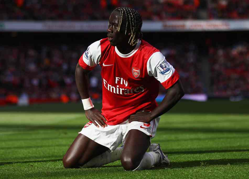 瓦拉内：弗格森曾来我家找我，齐达内说的话球员都值得倾听（瓦拉内：弗格森曾上门找我，齐达内的话每位球员都该听）