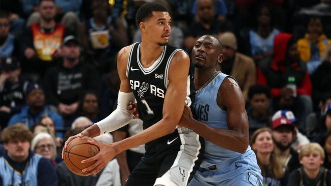 律师张冰：河南队拒不履行仲裁结果，涉及金额约77.83万元（张冰律师称河南队未履行仲裁裁决，涉款约77.83万元）