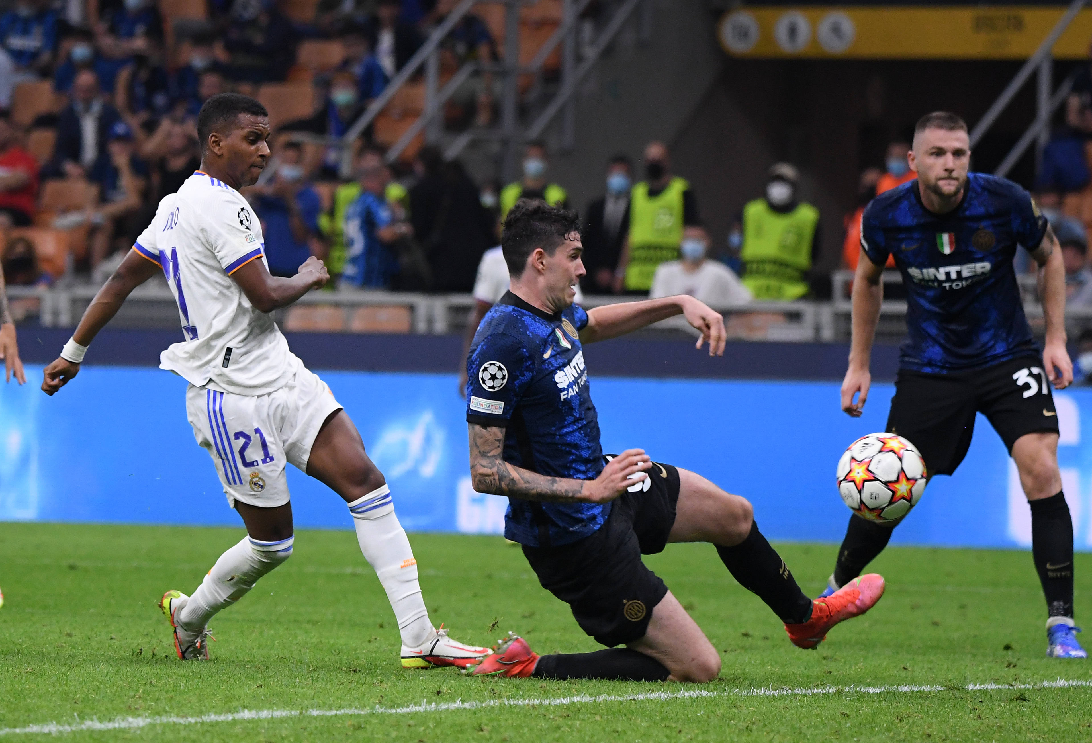 阿斯：曼联8000万引援成水货？谢什科未达预期且迷失体系（阿斯：曼联8000万新援物非所值？谢什科未达预期且难融入战术体系）