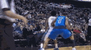 独领风骚，目前欧冠前8球队英超占4席，其余四大联赛各出1队（欧冠八强英超占半壁江山，其余四大联赛各一队入围）