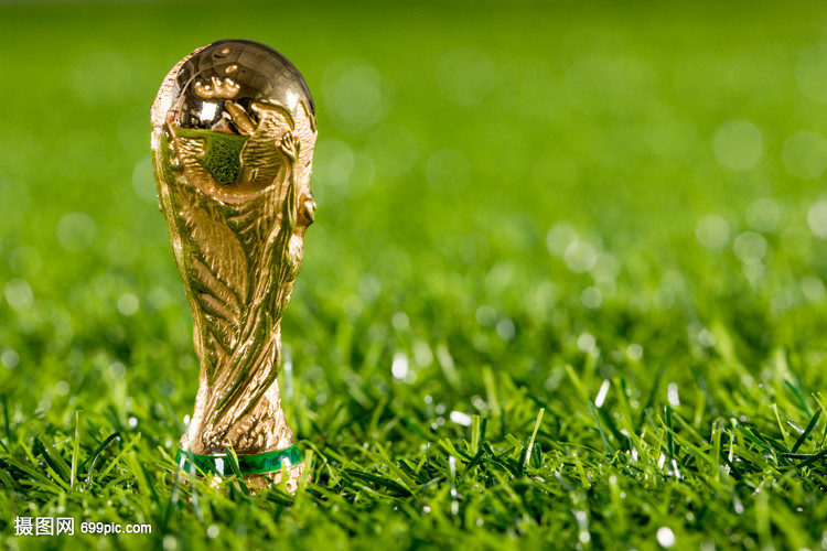 本世纪五大联赛参与百球最快TOP10：C罗70场第1，苏牙71场第2（本世纪五大联赛参与百球速度前十：C罗70场居首，苏亚雷斯71场次席）