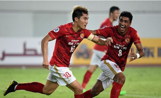 状态火热！布伦森单节狂砍16分，尼克斯带4分优势进入末节（手感滚烫！布伦森单节轰下16分，尼克斯携4分领先迈入第四节）