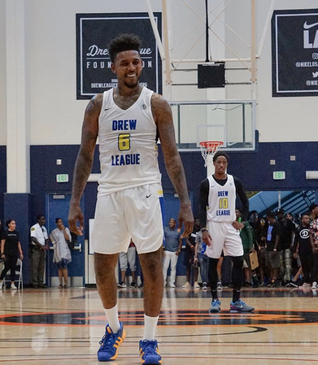 欧冠之夜法国海外球员表现：萨利巴尝试后腰，乌帕决定性（欧冠之夜法国留洋球员速览：萨利巴客串后腰，乌帕关键一击）