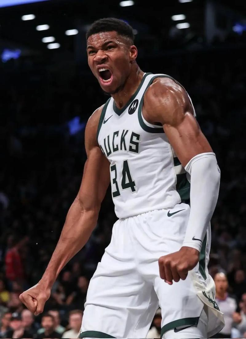 切特：我和文班私下没交集，是否是宿敌不由球员和球队决定（切特谈文班：我们私下无交往，宿敌与否不由球员或球队说了算）