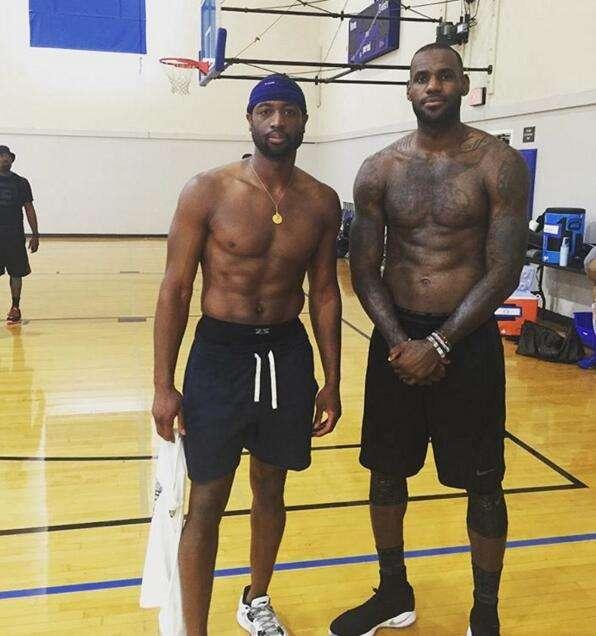 瓦塞尔&卡斯尔首节合砍21分，老鹰全队仅19分（瓦塞尔与卡斯尔首节联手轰下21分，老鹰全队仅得19分）