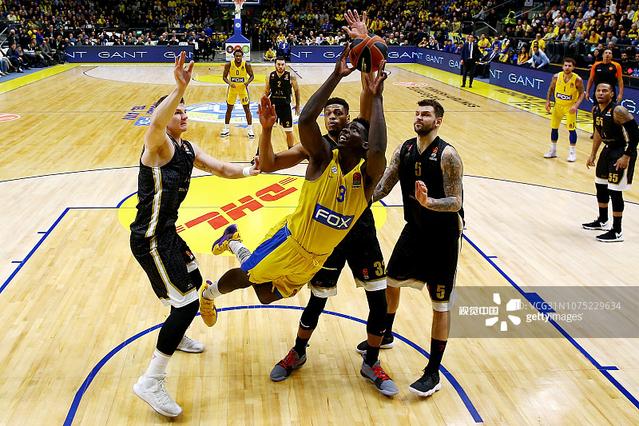 曹永竞：祝贺法比奥获得金靴，接下来继续冲击足协杯（曹永竞：恭喜法比奥加冕金靴，下一步全力冲击足协杯）