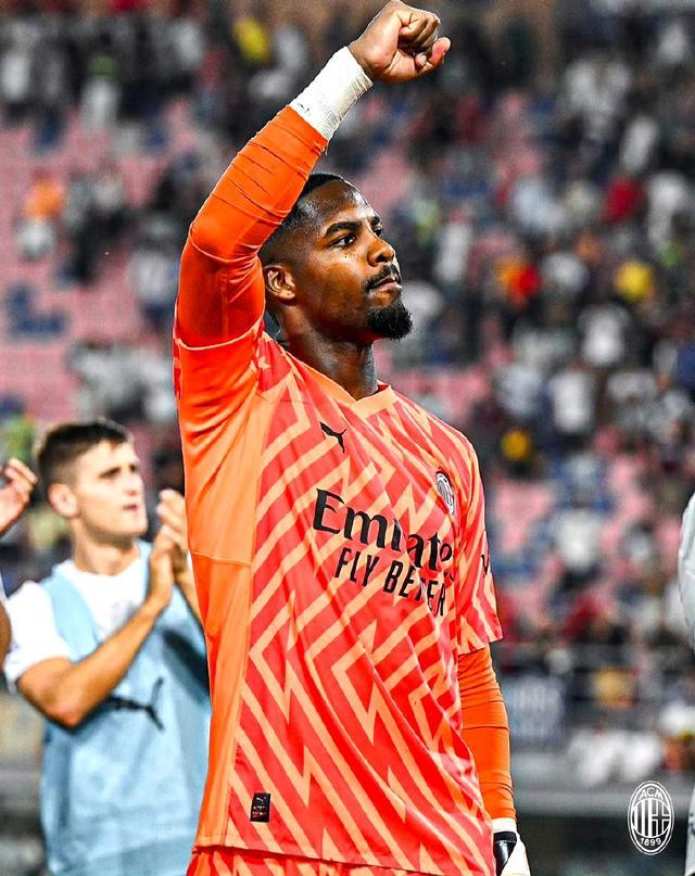 干净又卫生！贝克汉姆晒印度行学习制作美食视频（贝克汉姆印度行学做美食视频，干净又卫生）