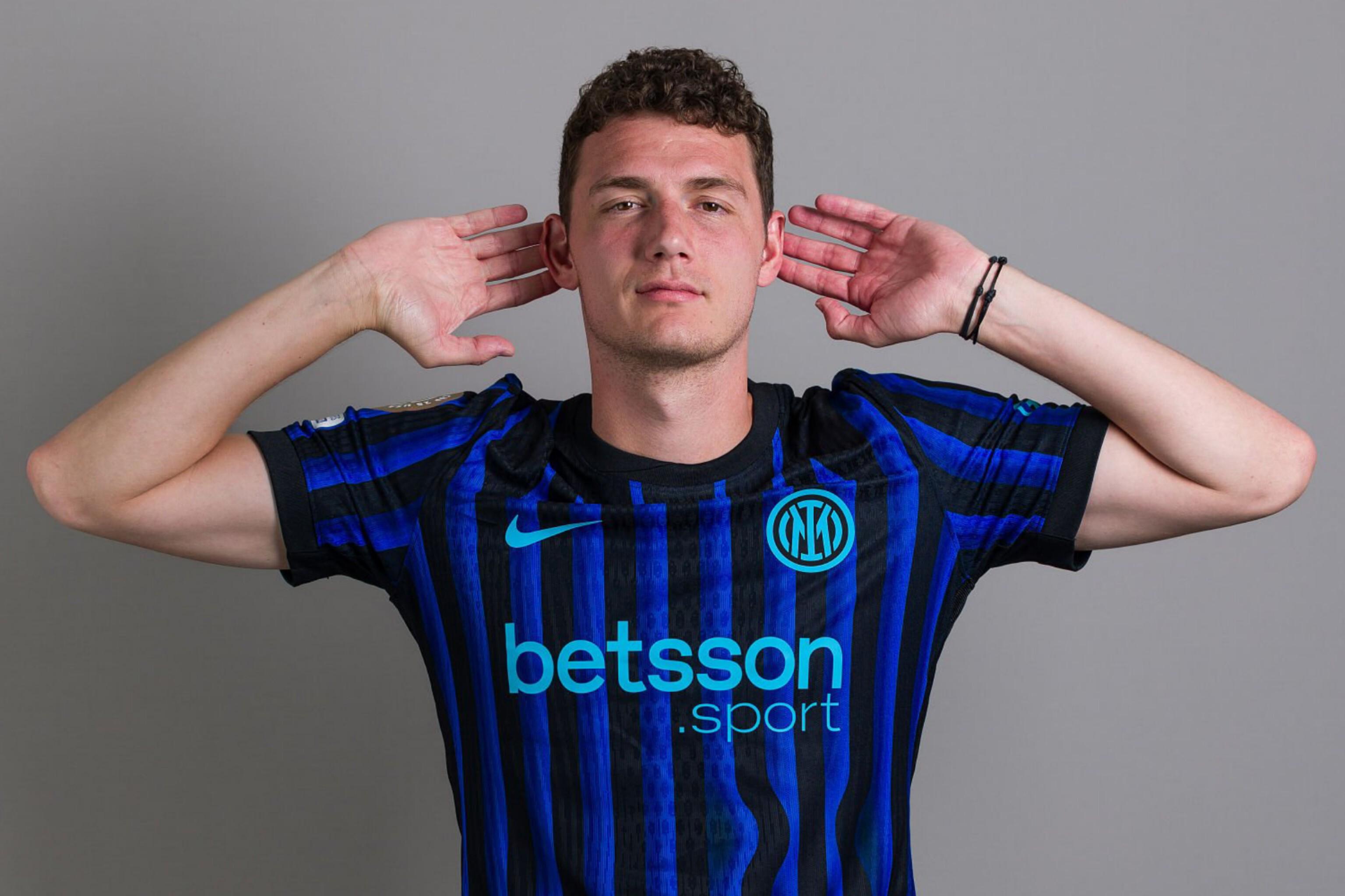 官方：帕拉迪诺成为亚特兰大新主帅，签约至2027年6月（官宣：帕拉迪诺出任亚特兰大主教练，合同至2027年6月）