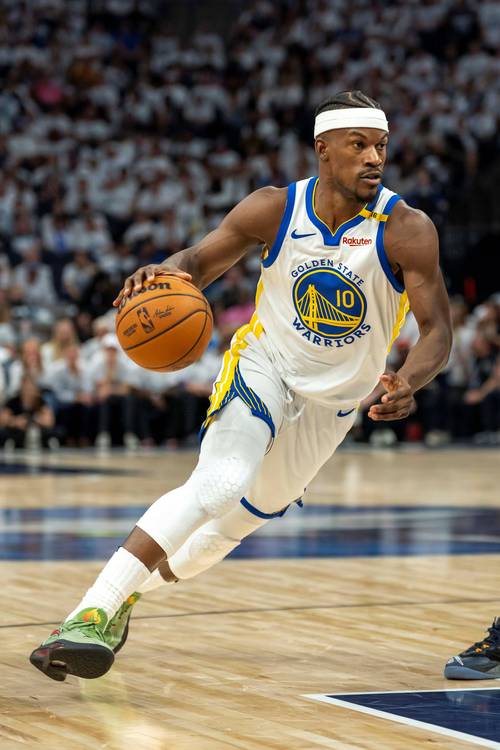 罗马诺：曼联已告知莱比锡准备正式报价谢什科（罗马诺：曼联已通知莱比锡将提交谢什科的正式报价）