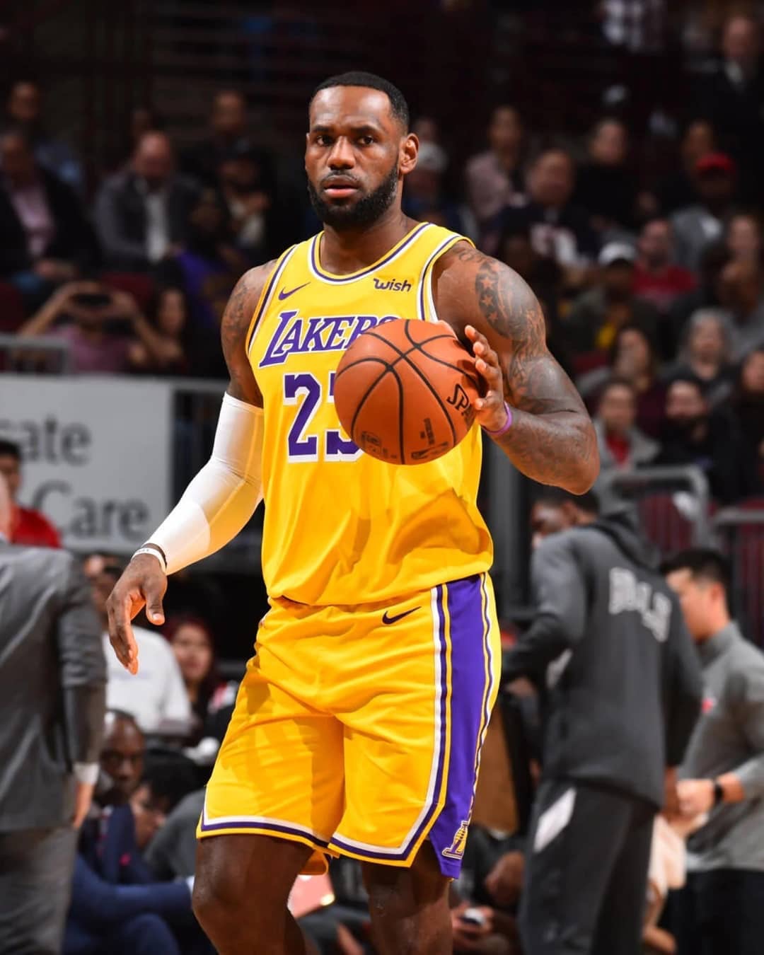 萨拉赫确认离队时间！将战布莱顿并告别球迷，非洲杯后未来成谜（萨拉赫敲定离队时间：战布莱顿后向球迷告别，非洲杯后去向成谜）