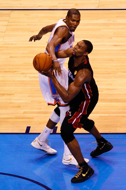 雷霆vs开拓者前瞻：杨瀚森期待再次出场，雷霆剑指9连胜（雷霆vs开拓者赛前前瞻：杨瀚森或再出战，雷霆冲击九连胜）