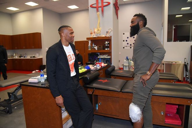 特尔施特根社媒晒恢复训练照片：很高兴归队（特尔施特根社媒分享复训照：开心回归球队）