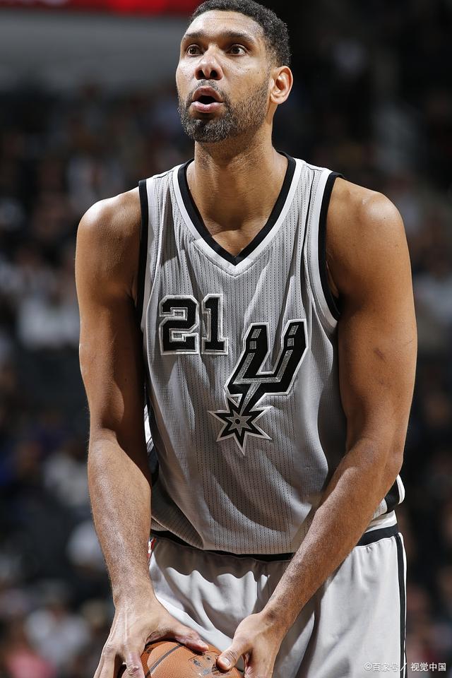 雷迪克：斯玛特是每日观察状态，希望能出战NBA杯1／4决赛（雷迪克：斯玛特仍为每日观察，盼赶上NBA杯四分之一决赛）