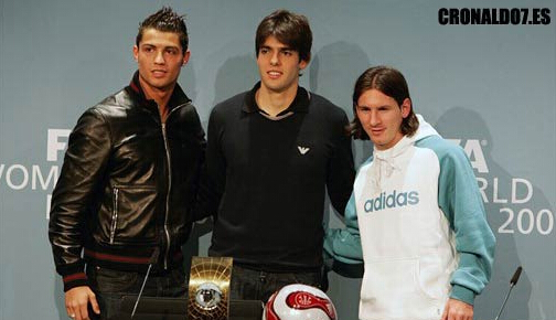 英超战报：利物浦2-1逆转热刺,（英超焦点战：利物浦2-1上演逆转击败热刺）